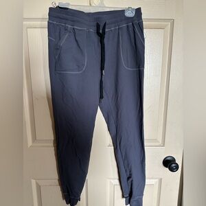 Unwind joggers